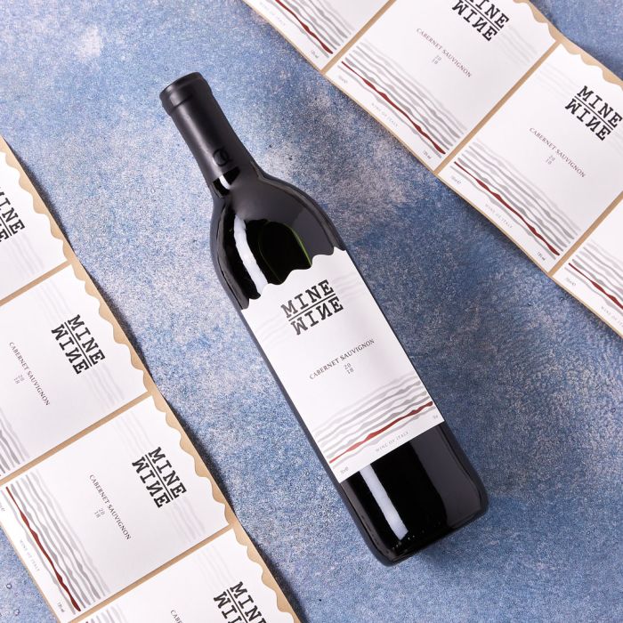 choose the right shape label for wine bottles