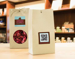 Avery Easy Peel Labels Trueblock Technology Permanent Adhesive Print To The Edge Square 1 1 2 X 1 1 2 600 Labels 22805