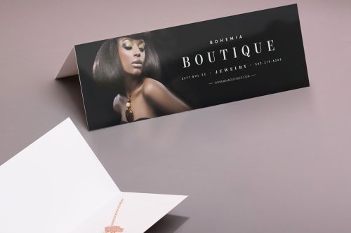 Order custom place cards from Avery professional printing service