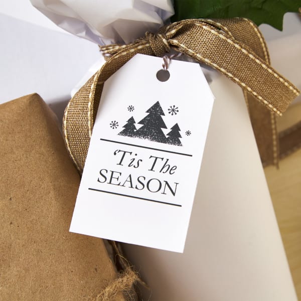 "Tis the season" tag template for a timeless gift wrapping idea. 