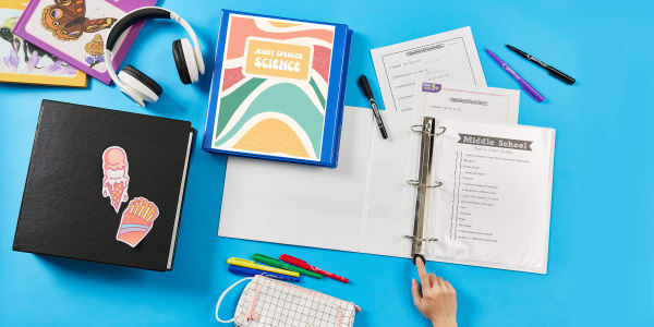 An artistic spread showing the best binders for middle school and high school. The best economy binder for tight budgets is also show with Avery durable and heavy-duty binders which are the overall best for everyday use. 