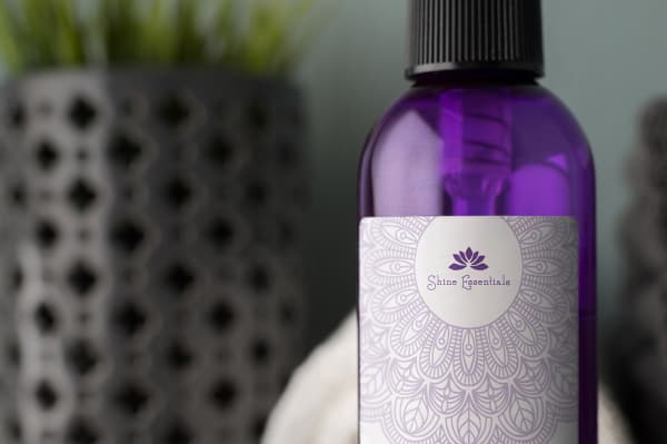 Imagery that blends and pops